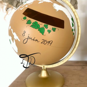 Globe terrestre champêtre personnalisé pour urne ou livre d’or pour mariage